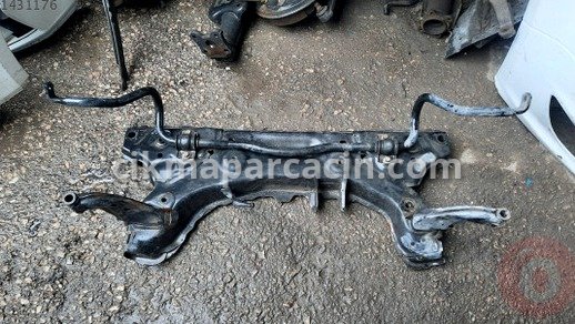Ford Tourneo Courier Travers çıkma parça