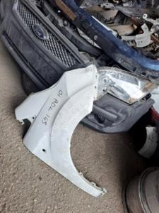 Ford corier sag çamurluk