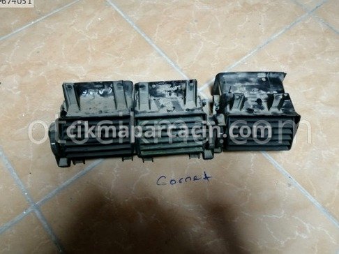 Ford Tourneo Connect Havalandırma Izgaraları çıkma parça