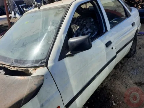 Ford Escort Sol Ön Kapı çıkma parça