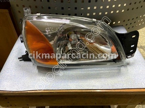 Ford Fiesta Sağ Ön Far çıkma parça