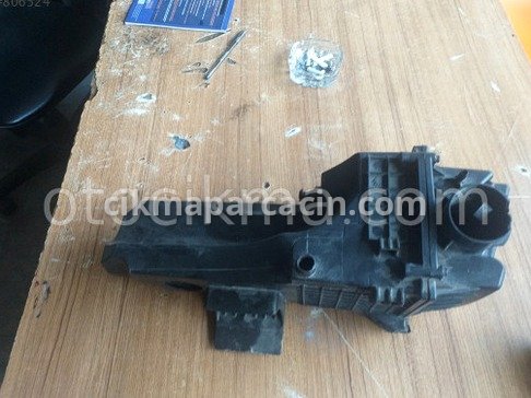 Ford Fiesta Hava Filtresi Kutusu çıkma parça