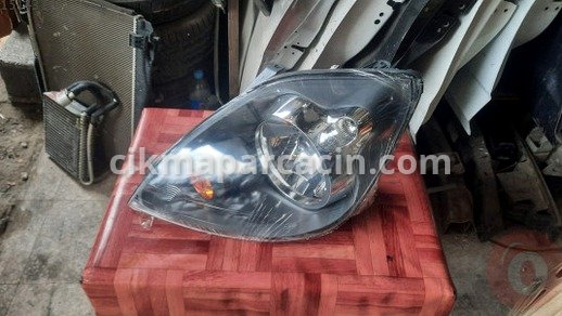 Ford Fiesta Sol Ön Far çıkma parça