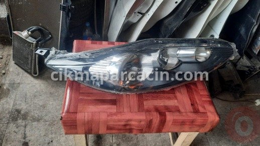 Ford Fiesta Sağ Ön Far çıkma parça