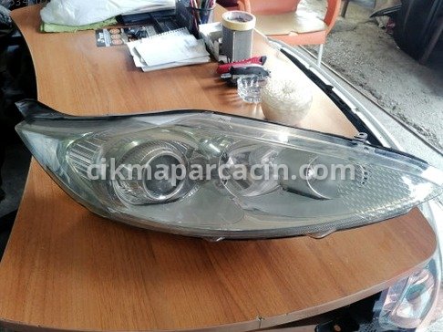 Ford Fiesta Sağ Ön Far çıkma parça