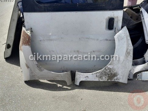 Ford Fiesta Sol Ön Çamurluk çıkma parça