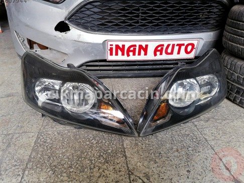 Ford Focus Sol Ön Far çıkma parça
