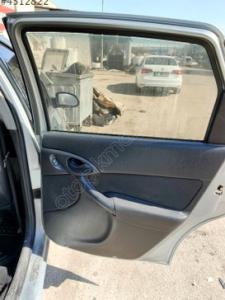 Ford focus 98-2005 sağ arka kapı döşemesi
