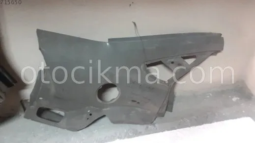 Ford Focus Arka Çamurluk çıkma parça