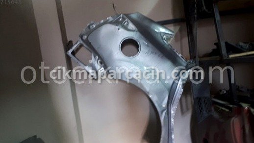 Ford Focus Arka Çamurluk çıkma parça