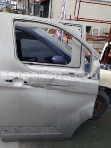 Ford tourneo costum çıkma temiz sağ on kapi