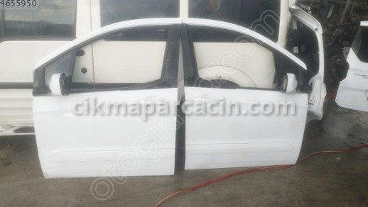 Ford Tourneo Courier Sol Ön Kapı çıkma parça