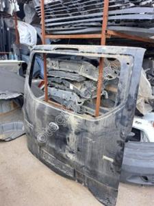 Ford Tourneo Custom İçin Özel Çıkma Bagaj Kapağı