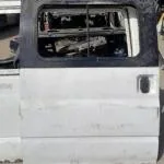 Ford Transit Sağ Sürgülü Kapı çıkma parça - İNAN OTO ÇIKMA YEDEK PARÇA ALIM SATIM Adana