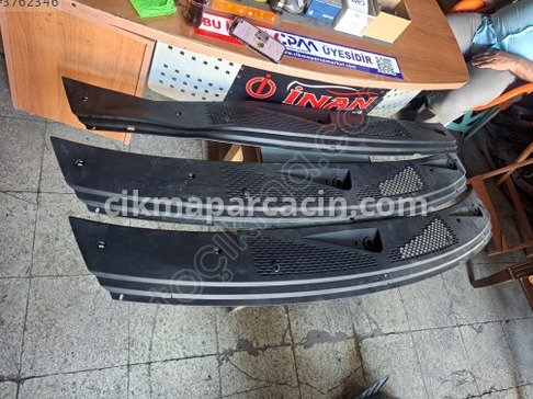 Ford Transit Ön Cam Izgarası çıkma parça