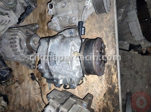 Honda Civic Klima Kompresörü çıkma parça