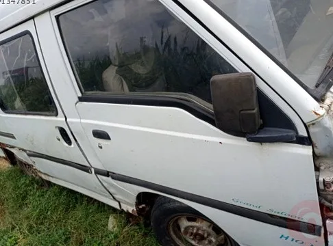 Hyundai H100 Sağ Ön Kapı çıkma parça - ATİOĞLU OTO ÇIKMA SAKARYA