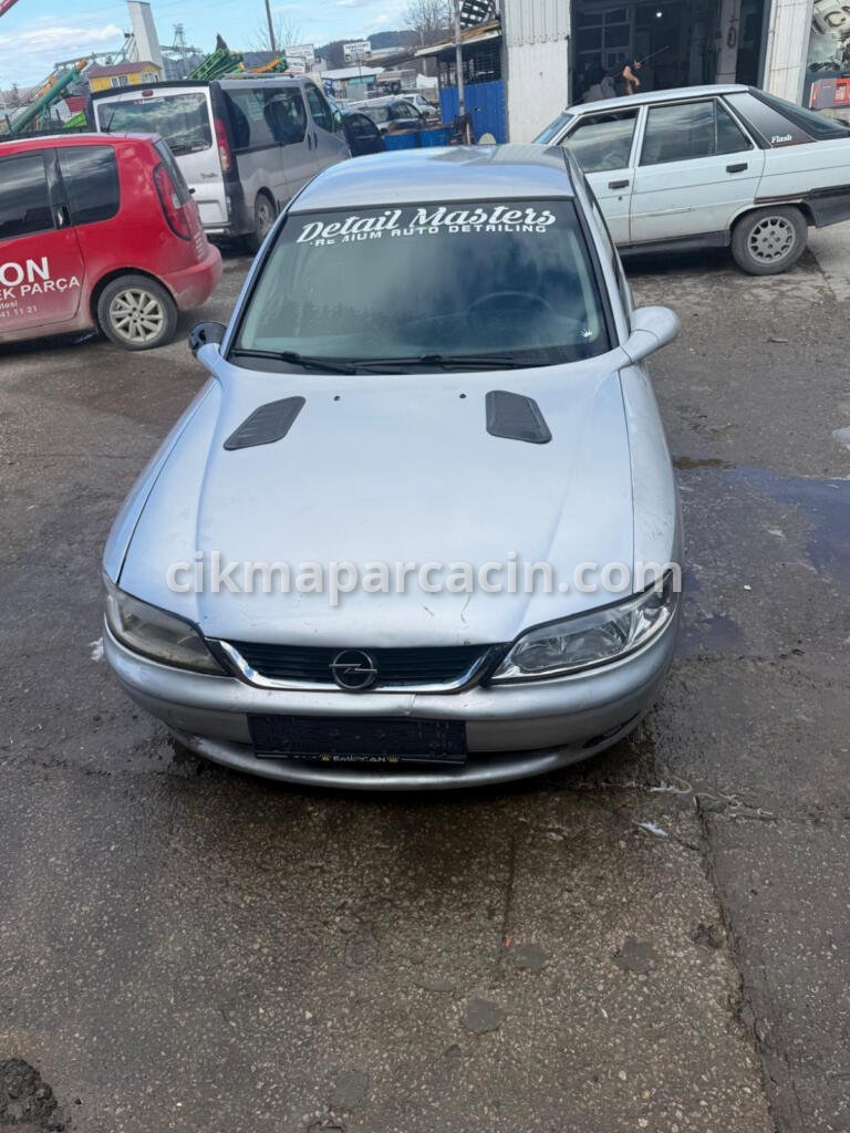 Opel Vectra Arka Tampon çıkma parça