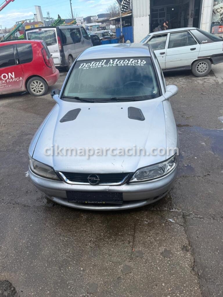 Opel Vectra Sinyal Lambası çıkma parça