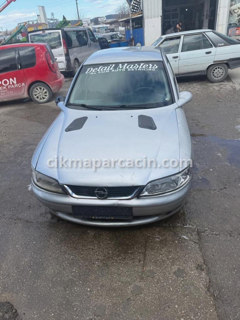 Opel Vectra Turbo çıkma parça