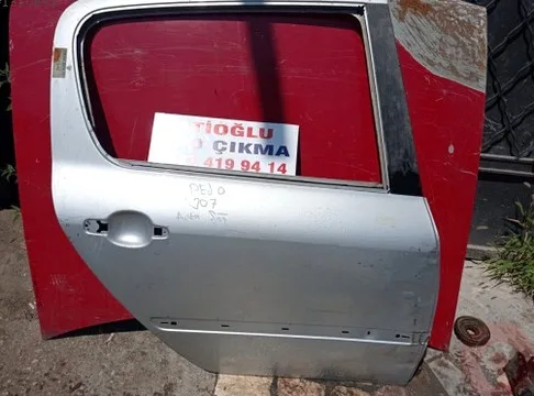 Peugeot 307 Sağ Arka Kapı çıkma parça - ATİOĞLU OTO ÇIKMA SAKARYA