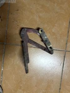 Renault Laguna sol kaput menteşesi