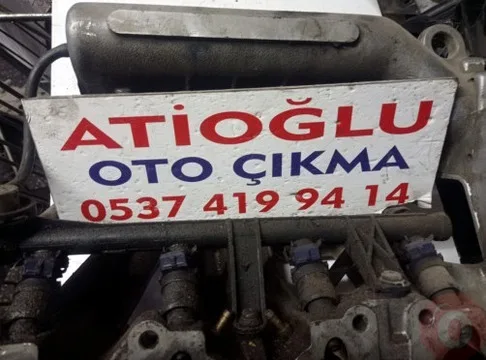 Renault Megane Enjektör Kütüğü çıkma parça - ATİOĞLU OTO ÇIKMA SAKARYA