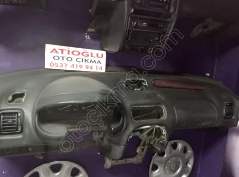 Land Rover Defender Komple Torpido çıkma parça - ATİOĞLU OTO ÇIKMA SAKARYA