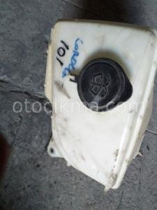 Toyota corolla 101 kasa cam su bidonu