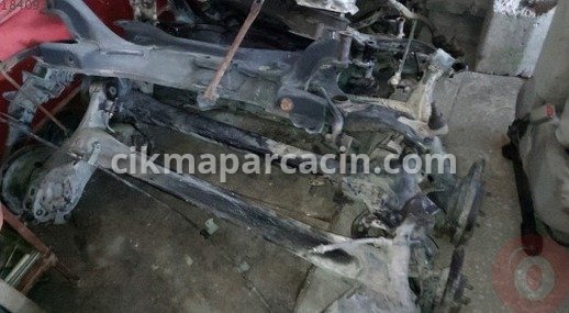 Toyota Corolla Arka Dingil çıkma parça
