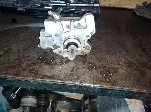 Toyota Corolla Yakıt Pompası çıkma parça - ANKARA JAPON ANKARA
