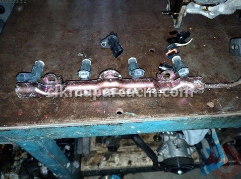 Toyota Corolla Enjektör çıkma parça
