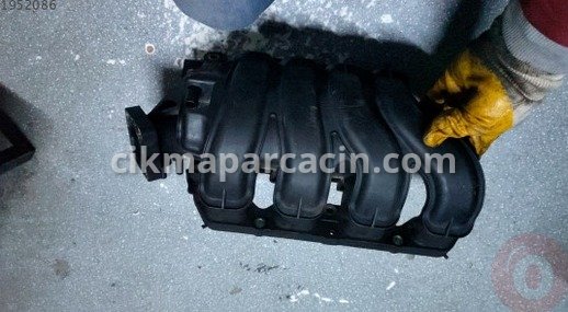 Toyota Corolla Emme Manifoldu çıkma parça
