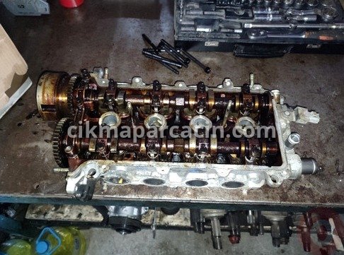 Toyota Yaris Silindir Kapağı çıkma parça