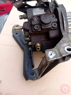 Volvo S40 Yakıt Pompası çıkma parça - ATİOĞLU OTO ÇIKMA SAKARYA