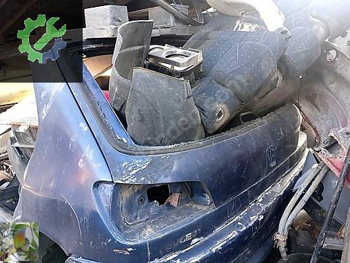Peugeot 306 Bagaj Perdesi çıkma parça