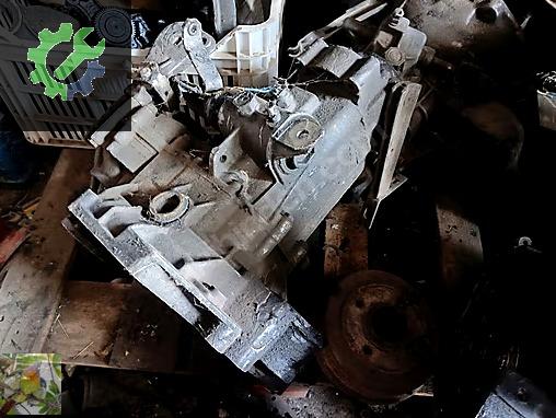 Volkswagen Caddy Şanzıman Komple çıkma parça
