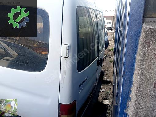 Citroen Berlingo Bagaj Arması çıkma parça
