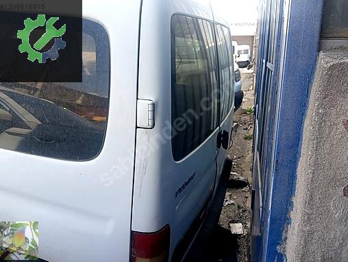 Citroen Berlingo Bagaj Arması çıkma parça