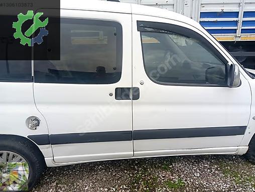 Peugeot Partner Kapı (Arka Sağ) çıkma parça