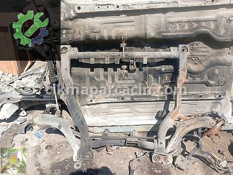 Hyundai Accent Radyatör Traversi çıkma parça