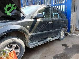 2005 Kia Sorento kapı