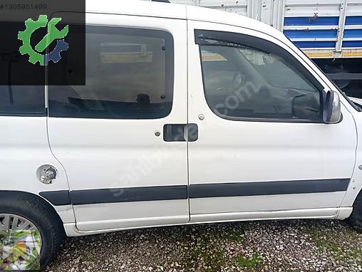 Peugeot Partner Kapı (Ön Sağ) çıkma parça
