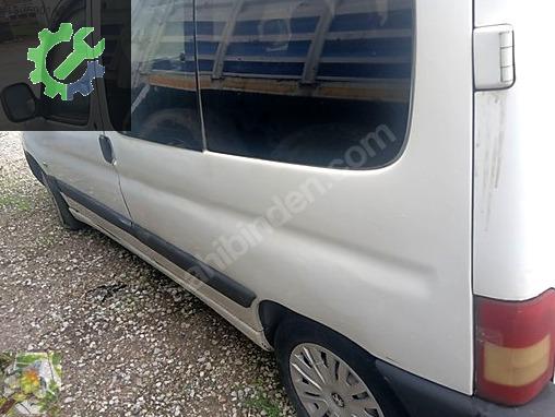 Peugeot Partner Kapı (Ön Sağ) çıkma parça