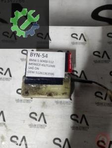 51261363595 BMW 5 SERİSİ E12 ÇIKMA SAĞ ÖN MERKEZİ KİLİTLEME OEM 51261363595