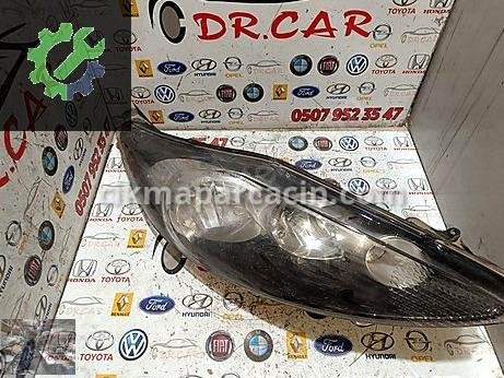 Ford Fiesta Sağ Ön Far çıkma parça