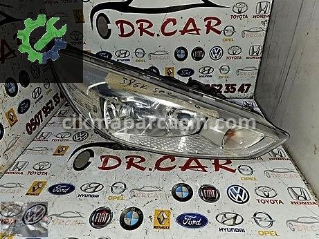 Ford Focus Sağ Ön Far çıkma parça