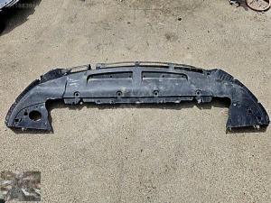 FORD KUGA ÖN TAMPON ALT MUHAFAZA ORJİNAL ÇIKMA PARÇA LV4BA8B384J