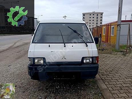 Mitsubishi L200 Çamurluk (Arka) çıkma parça
