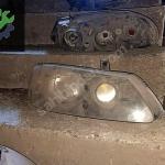 Nissan Almera sağ far camları